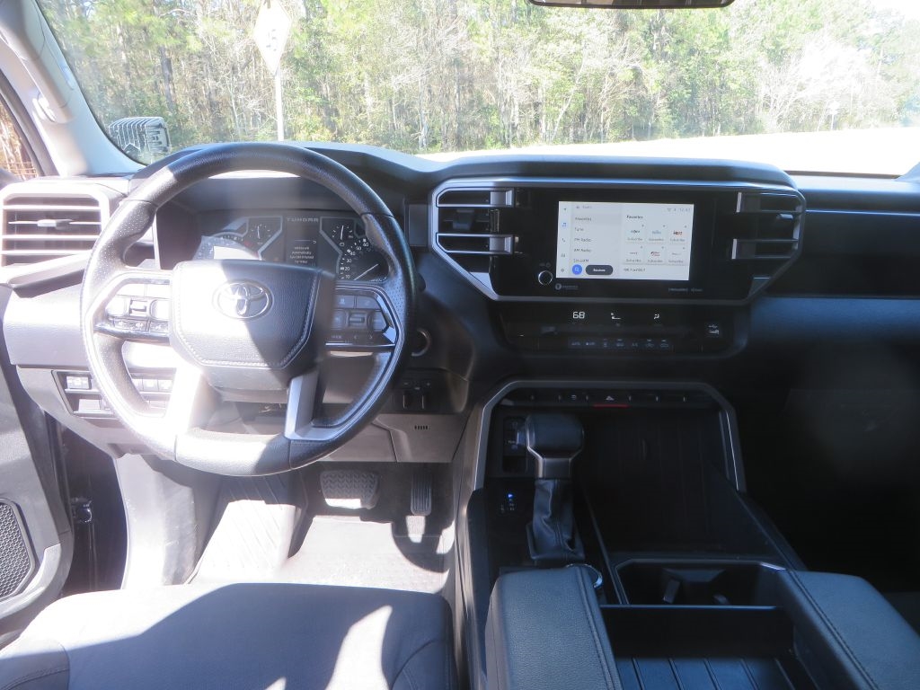 Toyota Tundra 4WD  2023