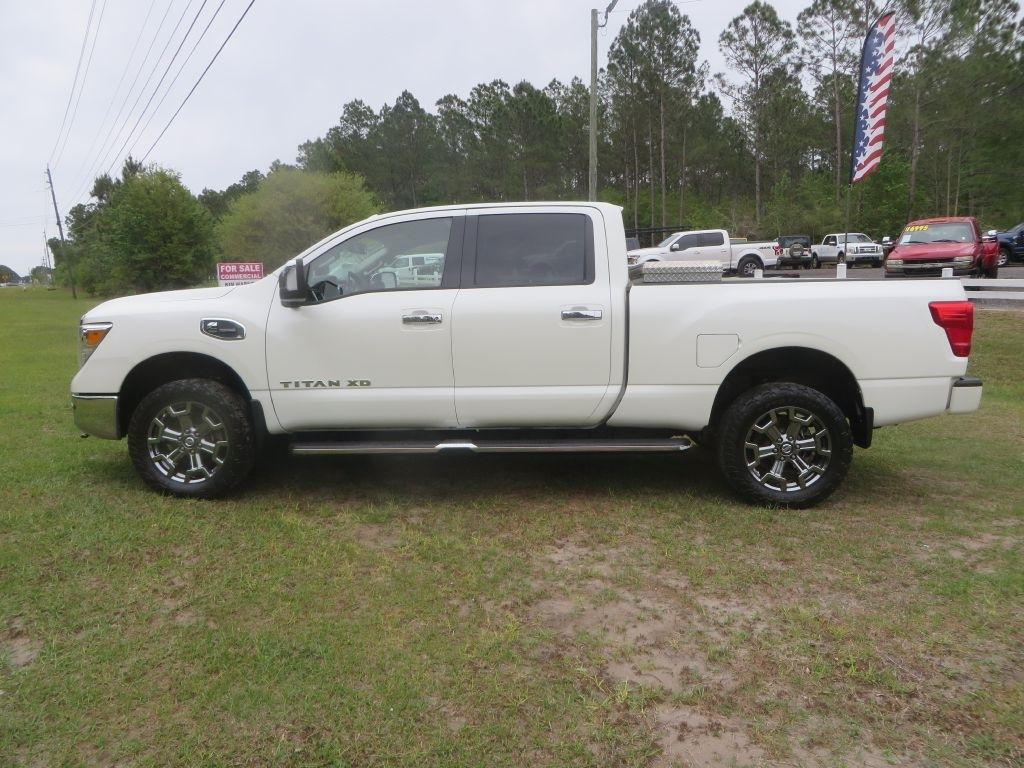 2017 Nissan Titan XD SL