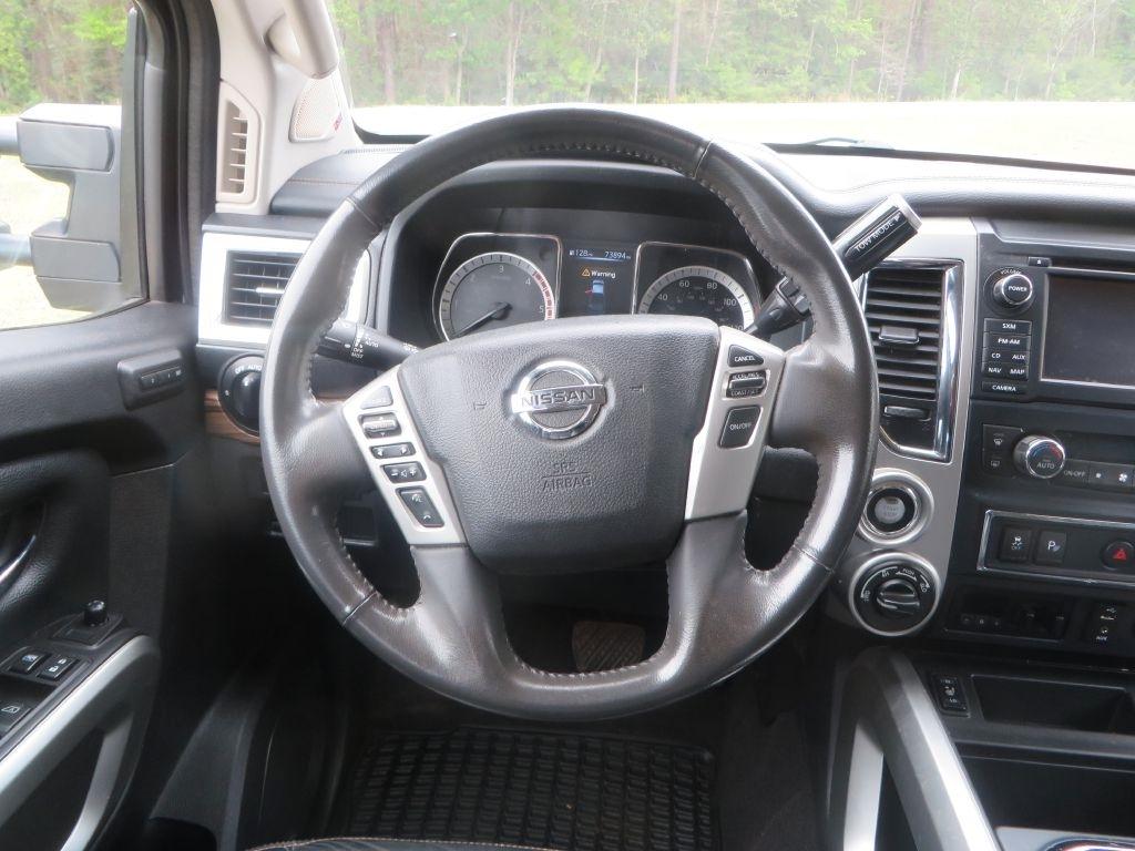 Nissan Titan XD  2017