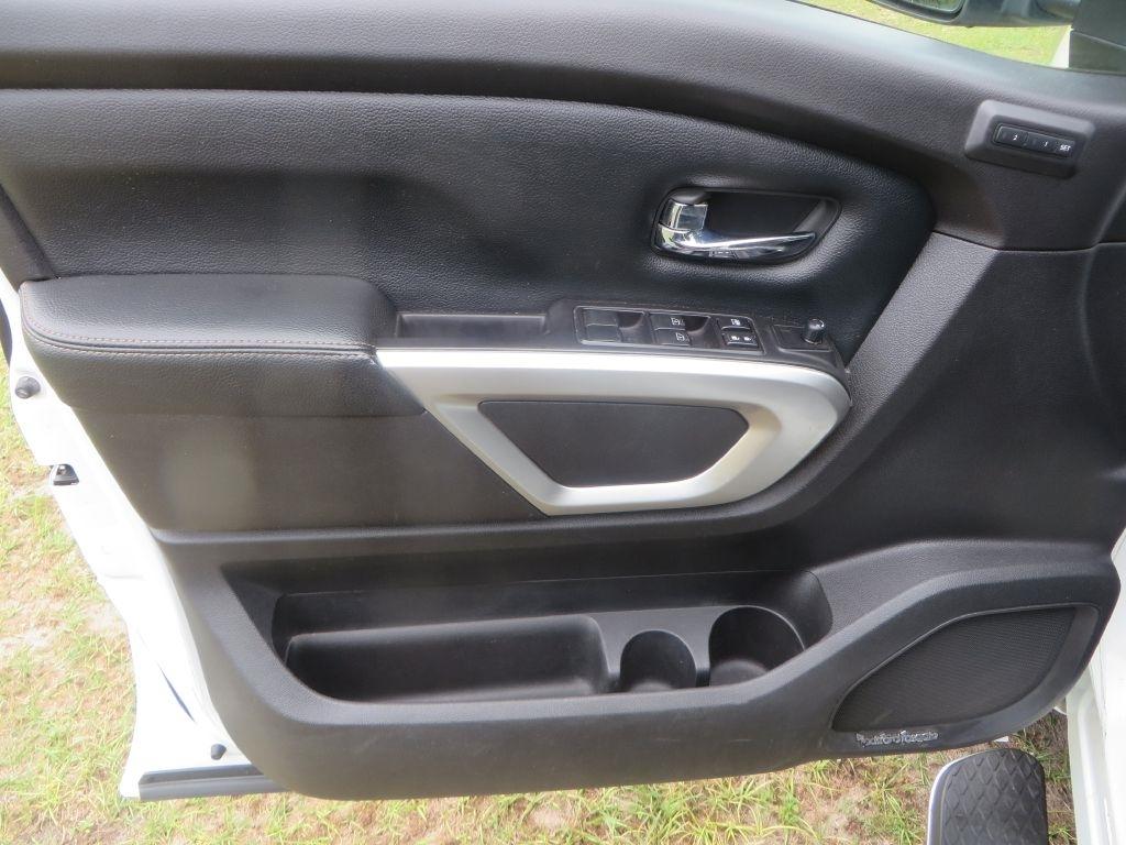 Nissan Titan XD  2017