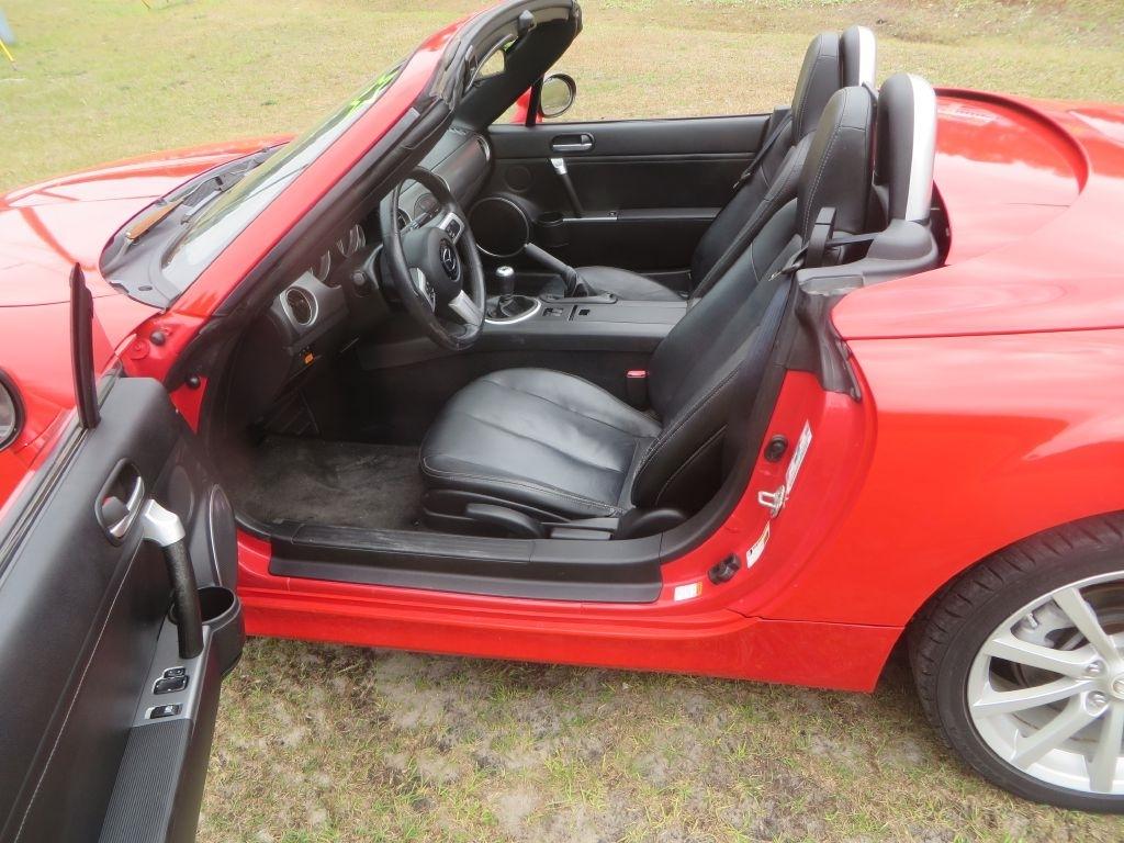 Mazda MX-5 Miata  2008