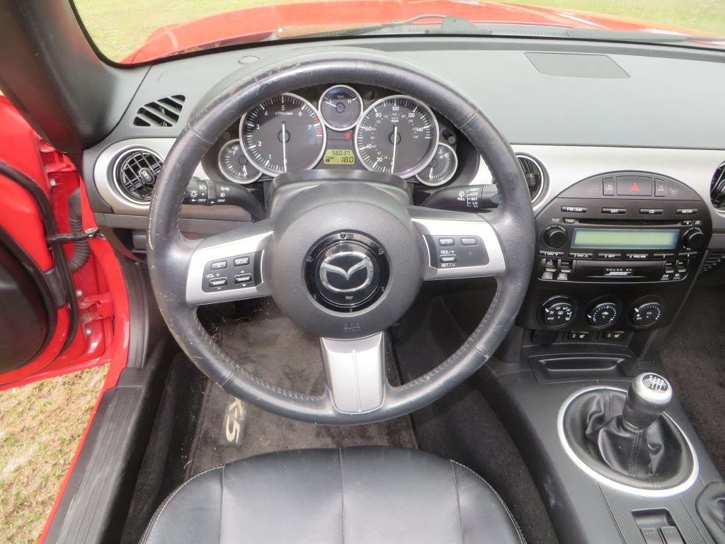 Mazda MX-5 Miata  2008