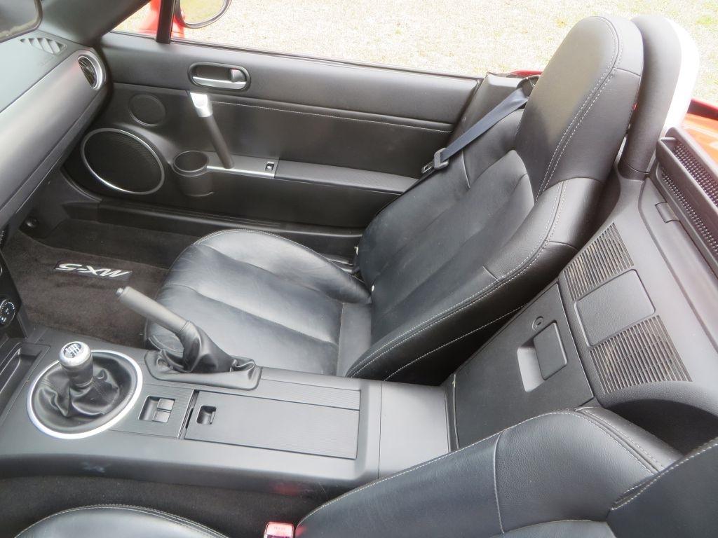 Mazda MX-5 Miata  2008