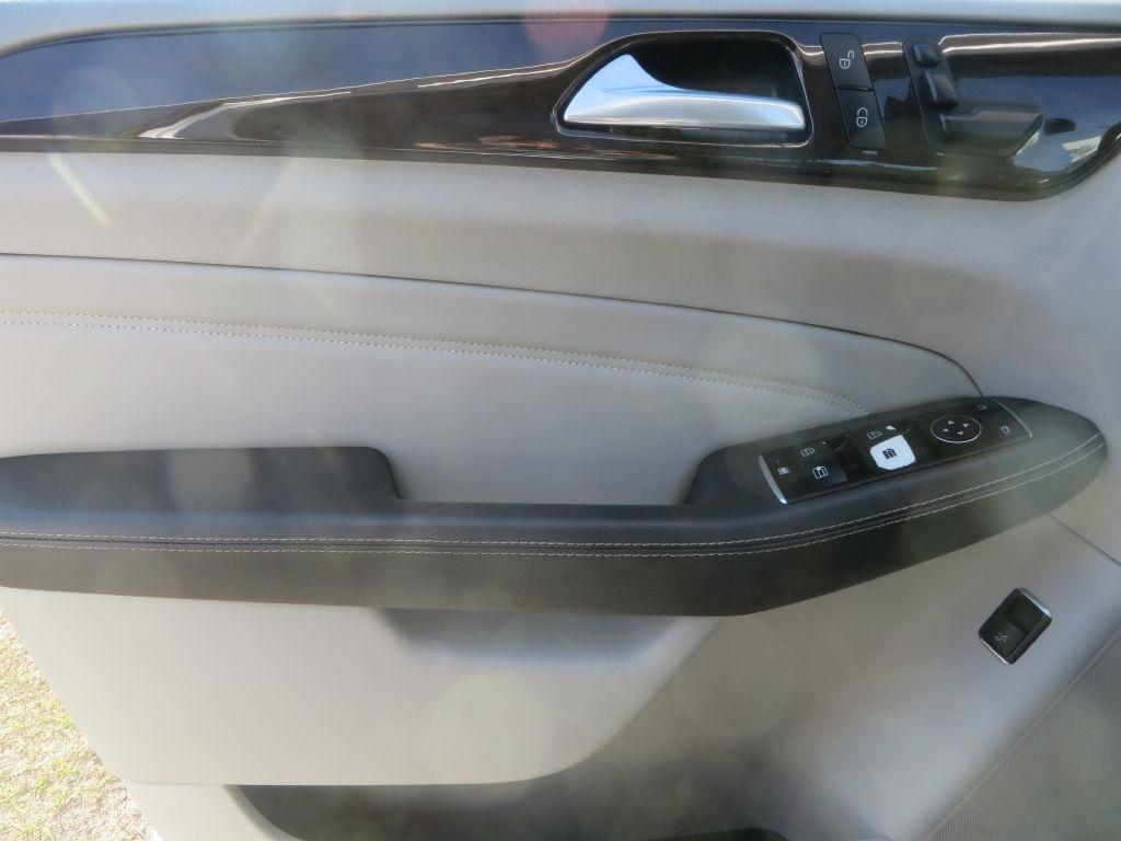 Mercedes-Benz M-Class  2015