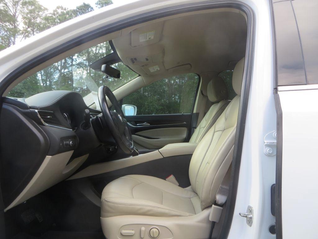 Buick Enclave Essence 2018