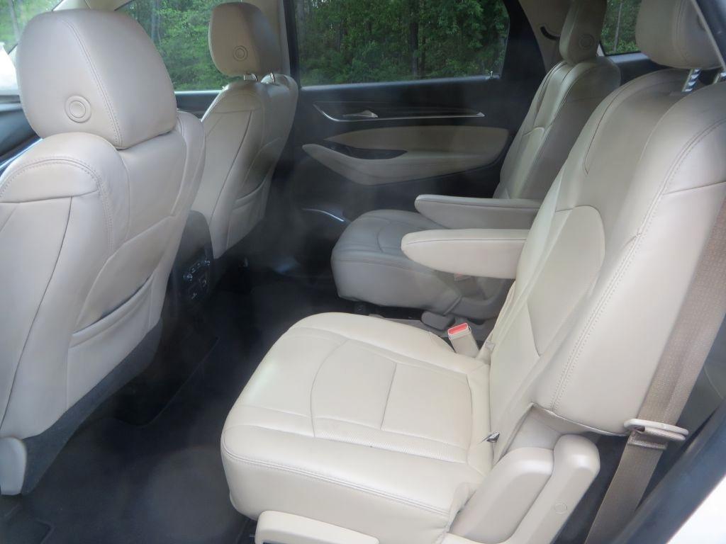 Buick Enclave Essence 2018