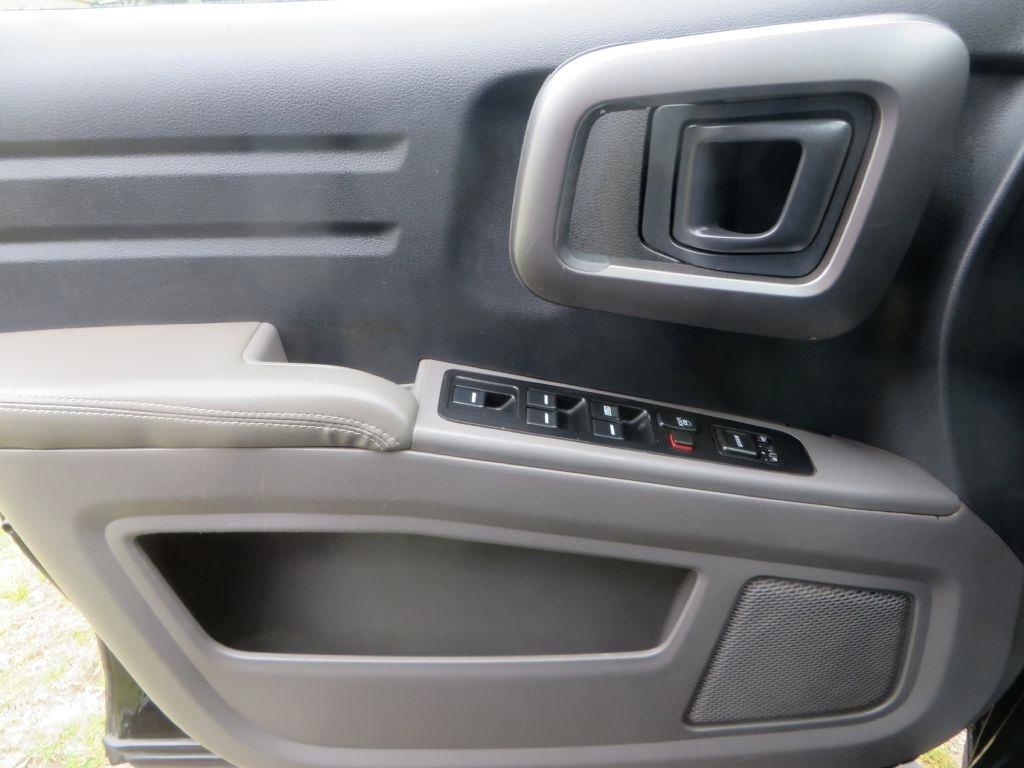 Honda Ridgeline  2012