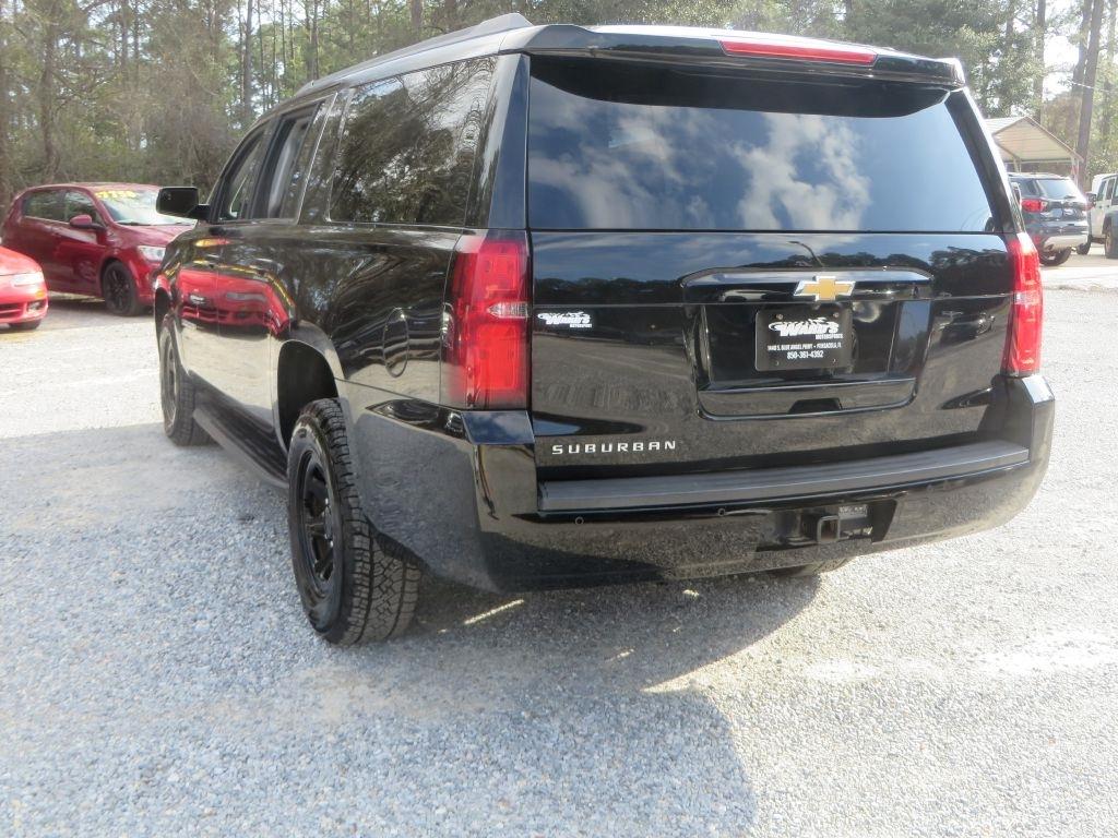 Chevrolet Suburban  2017