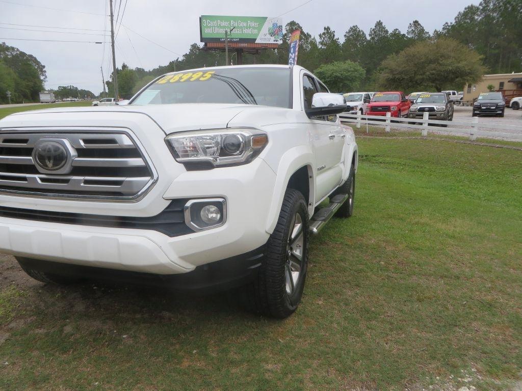 Toyota Tacoma  2018