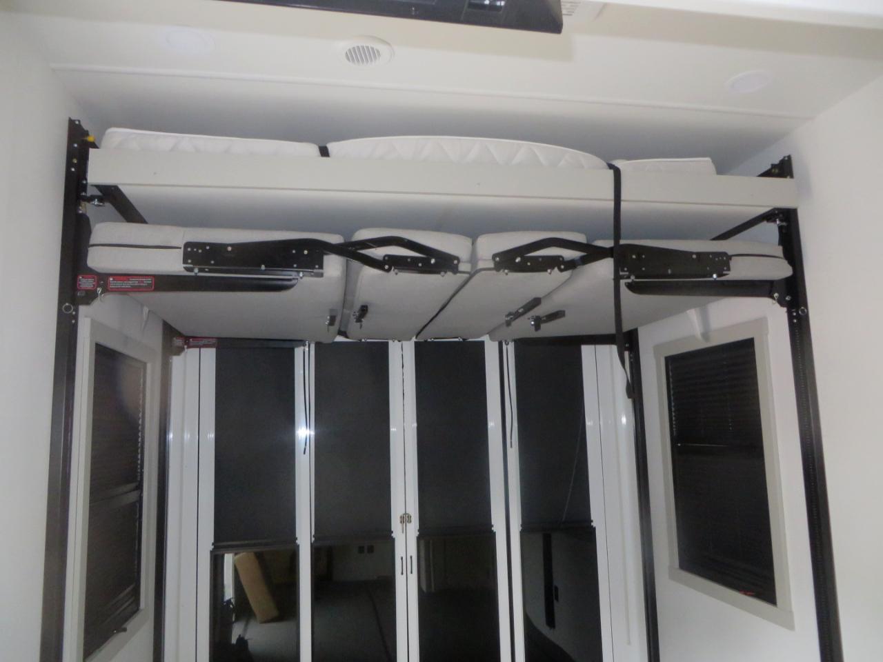 Brinkley Z3100  2025