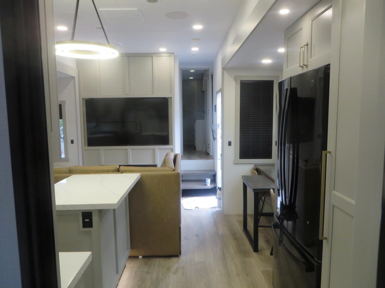 Brinkley Z3100  2025