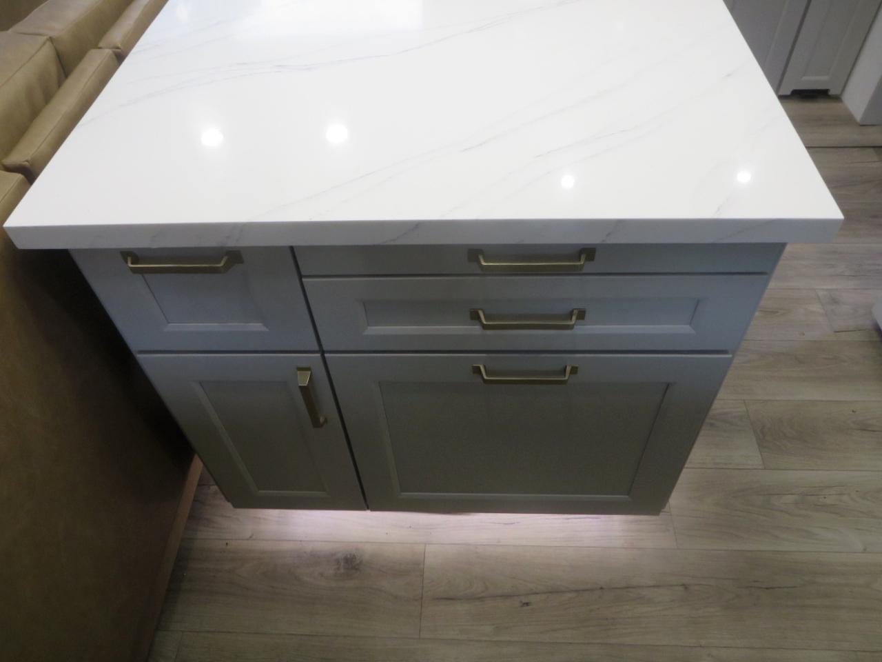 Brinkley Z3100  2025