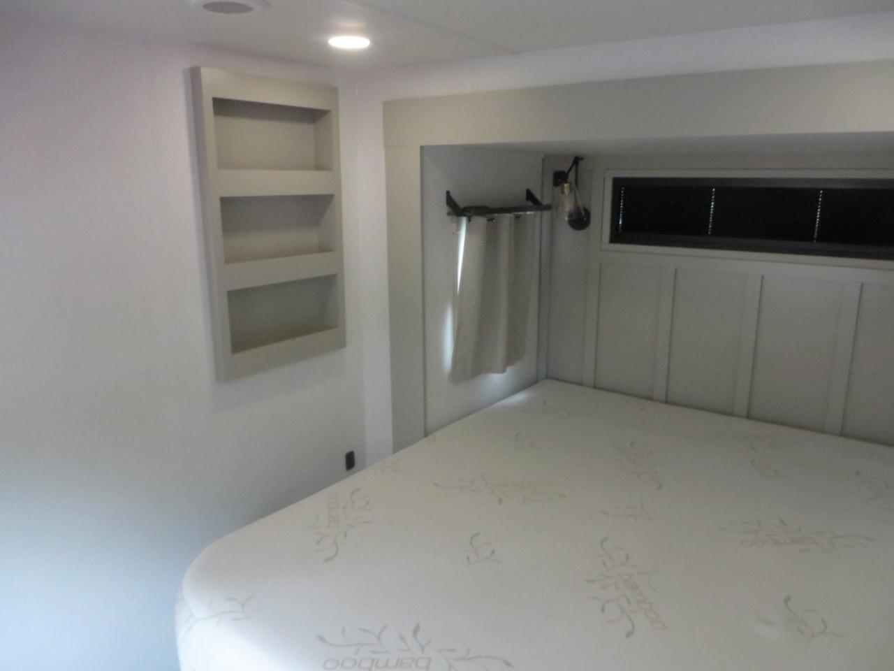 Brinkley Z3100  2025