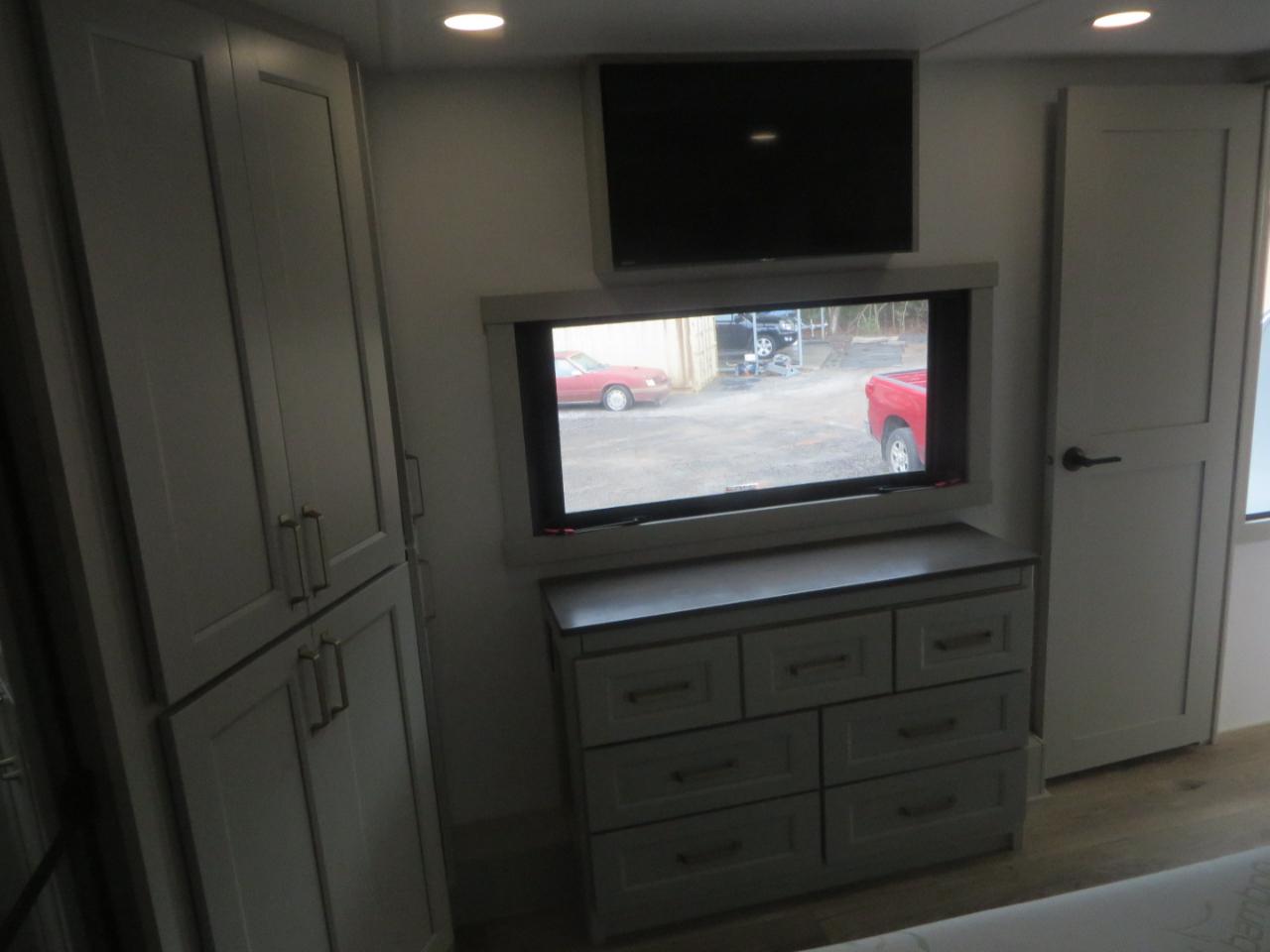 Brinkley Z3100  2025