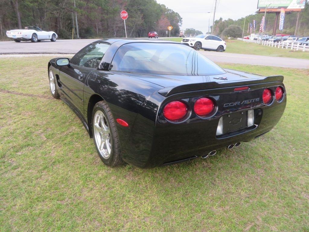 Chevrolet Corvette  2001