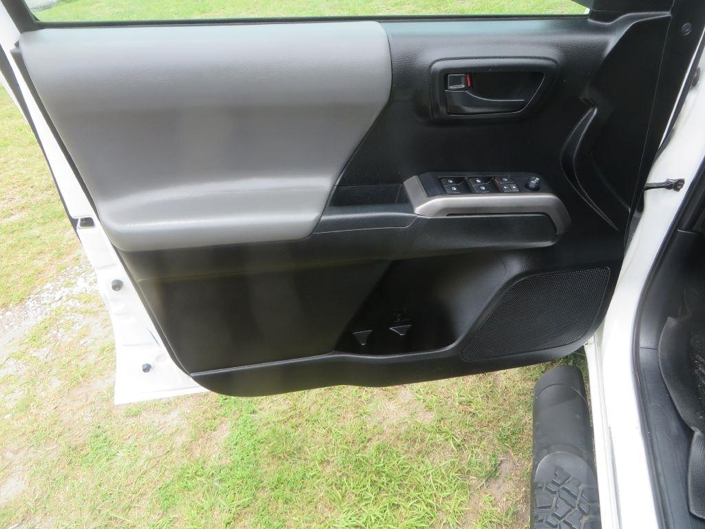 Toyota Tacoma 2WD  2022