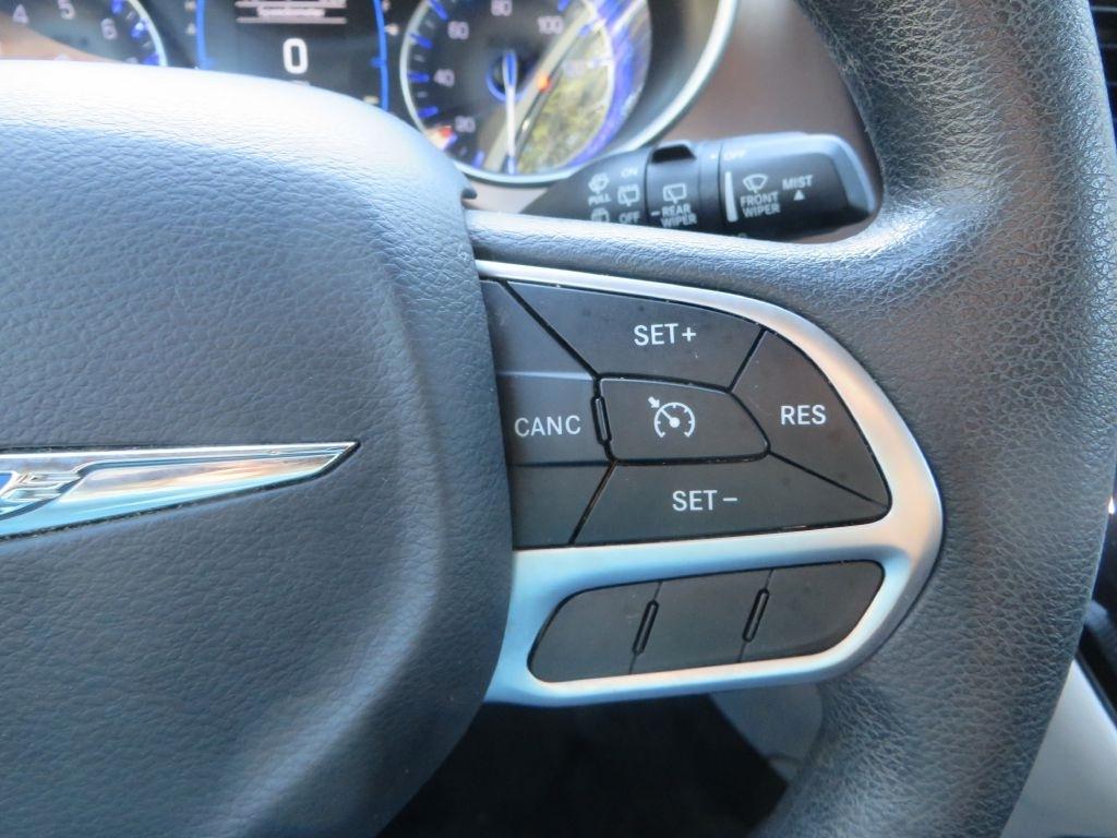 Chrysler Pacifica  2017