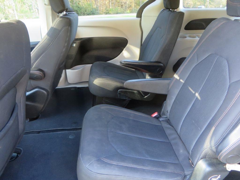 Chrysler Pacifica  2017