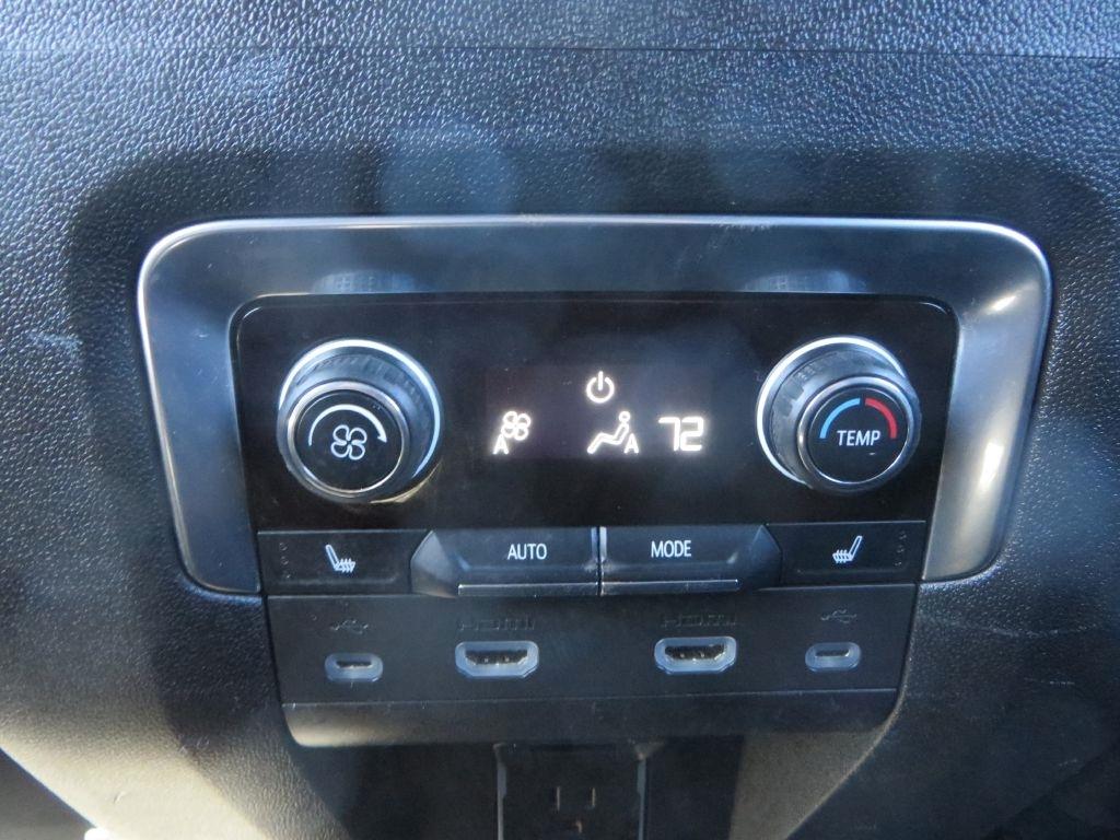 Chevrolet Tahoe  2021