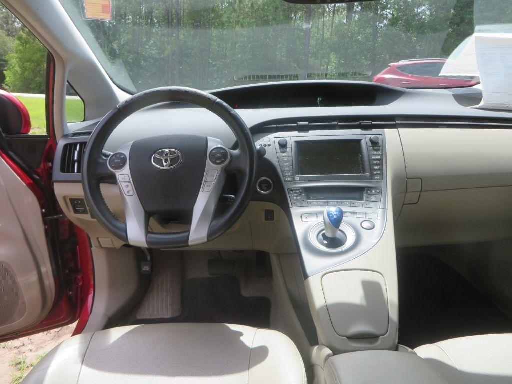 Toyota Prius Prius V 2010