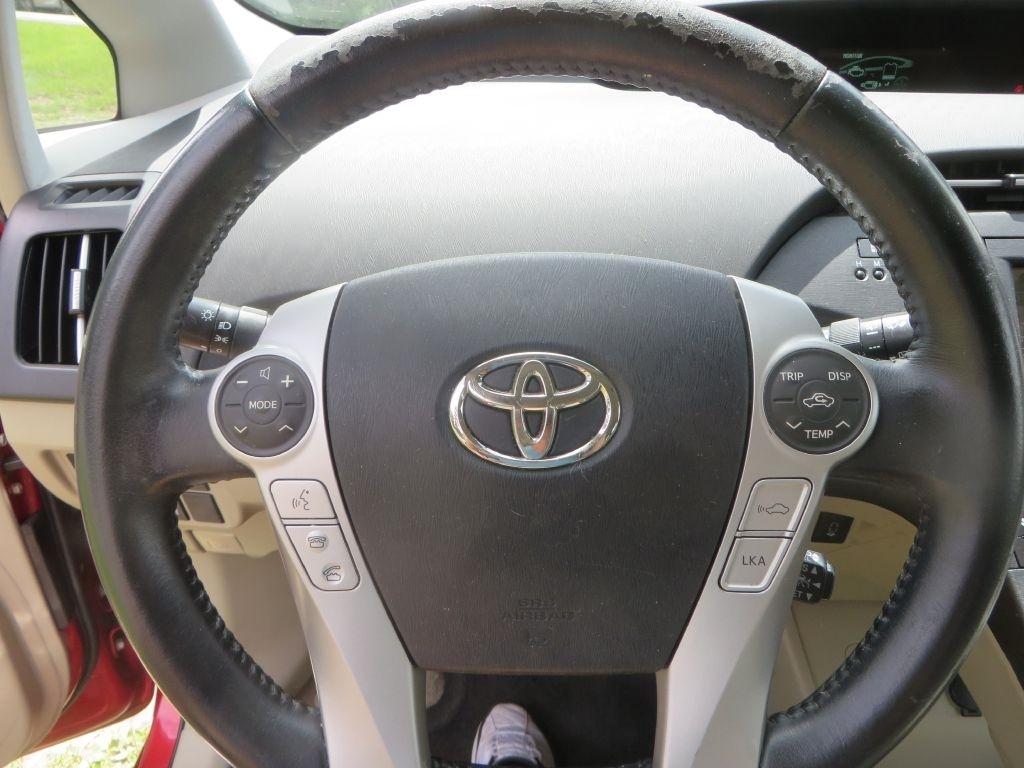 Toyota Prius Prius V 2010