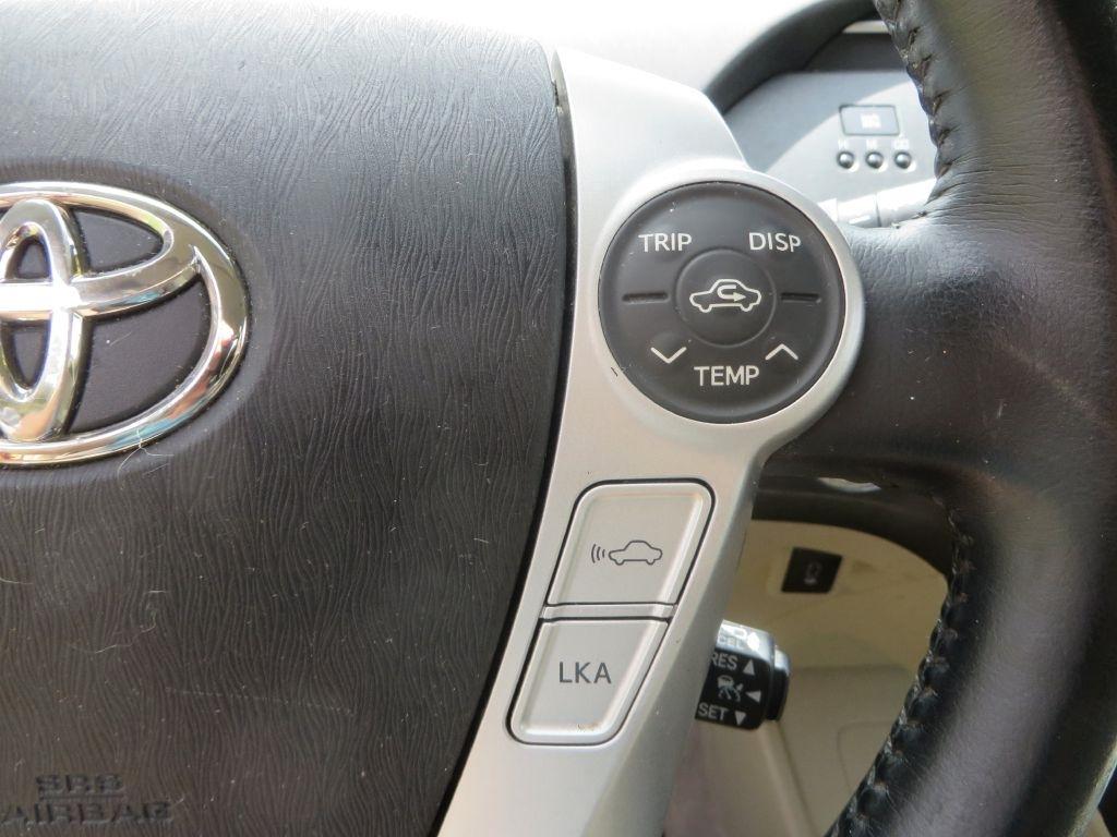 Toyota Prius Prius V 2010