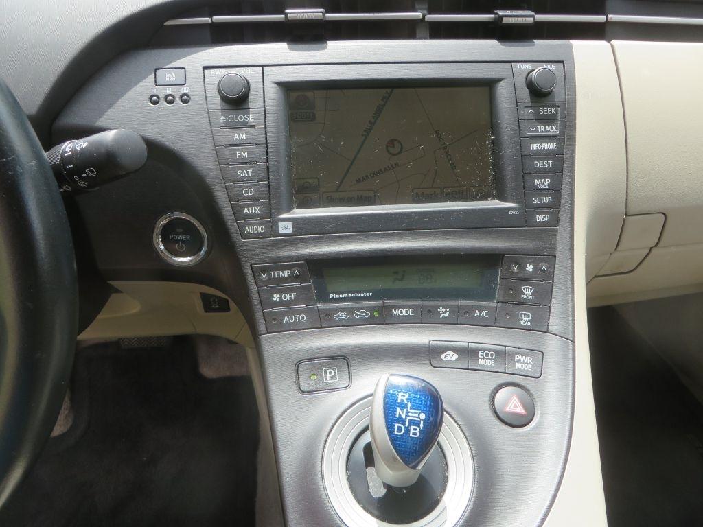 Toyota Prius Prius V 2010