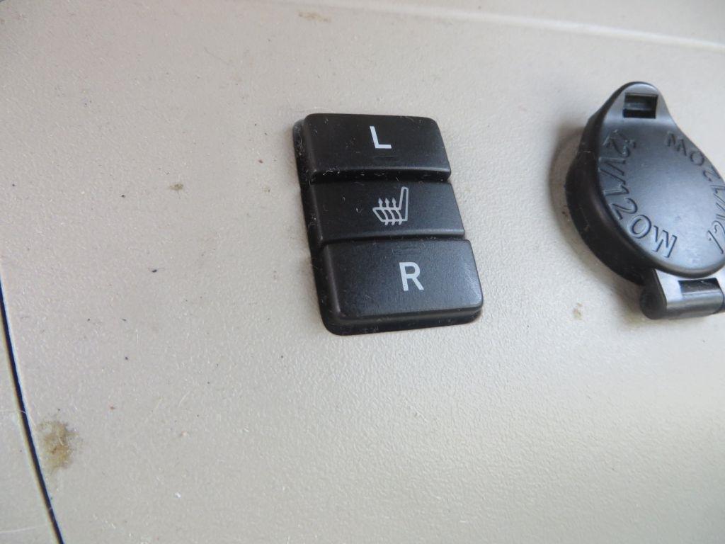 Toyota Prius Prius V 2010