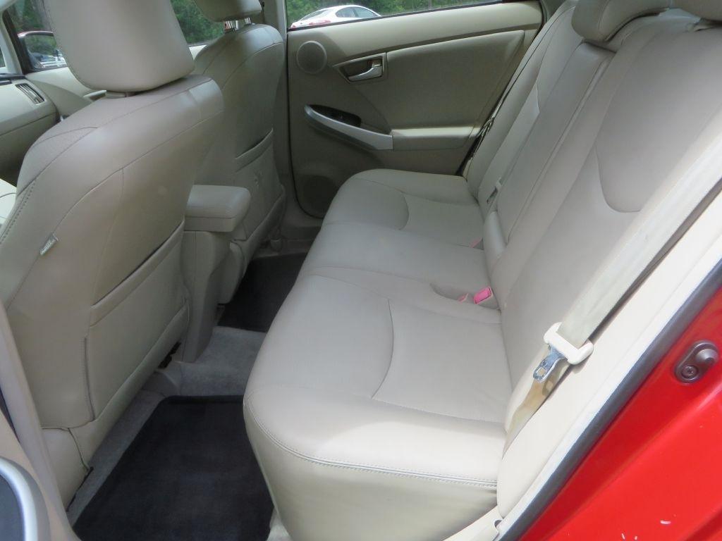 Toyota Prius Prius V 2010