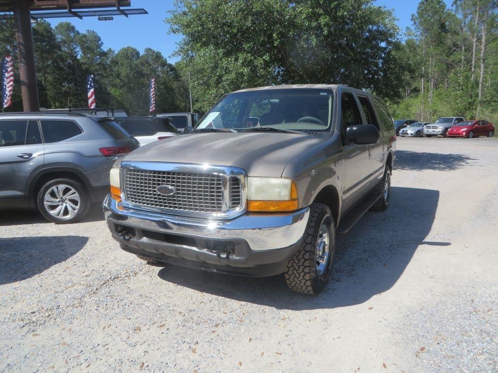 Ford Excursion XLT 2000