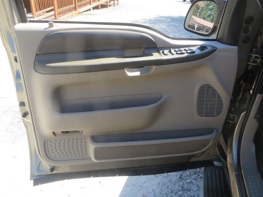 Ford Excursion XLT 2000