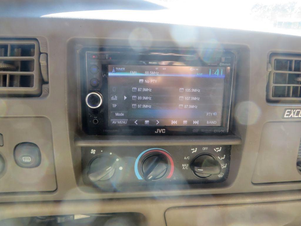 Ford Excursion XLT 2000