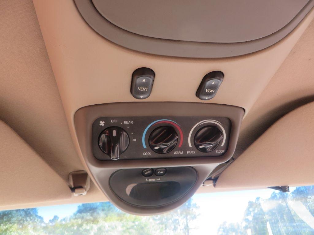 Ford Excursion XLT 2000