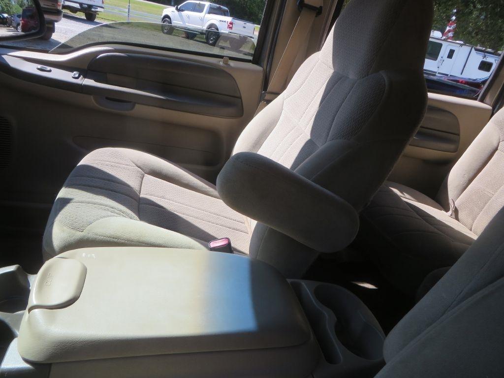 Ford Excursion XLT 2000