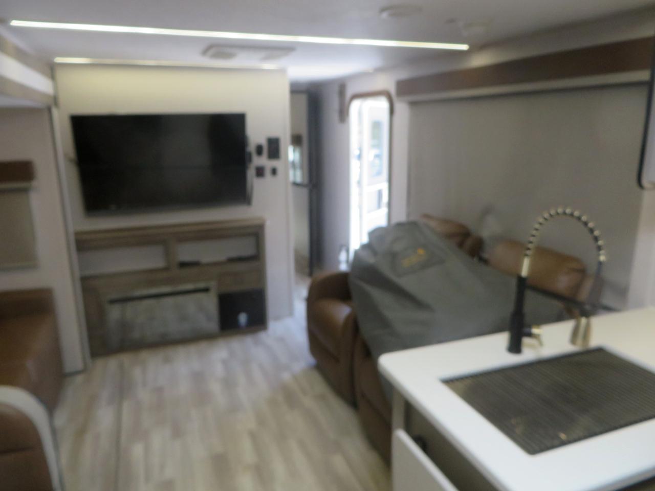 Forest River Vibe  2025