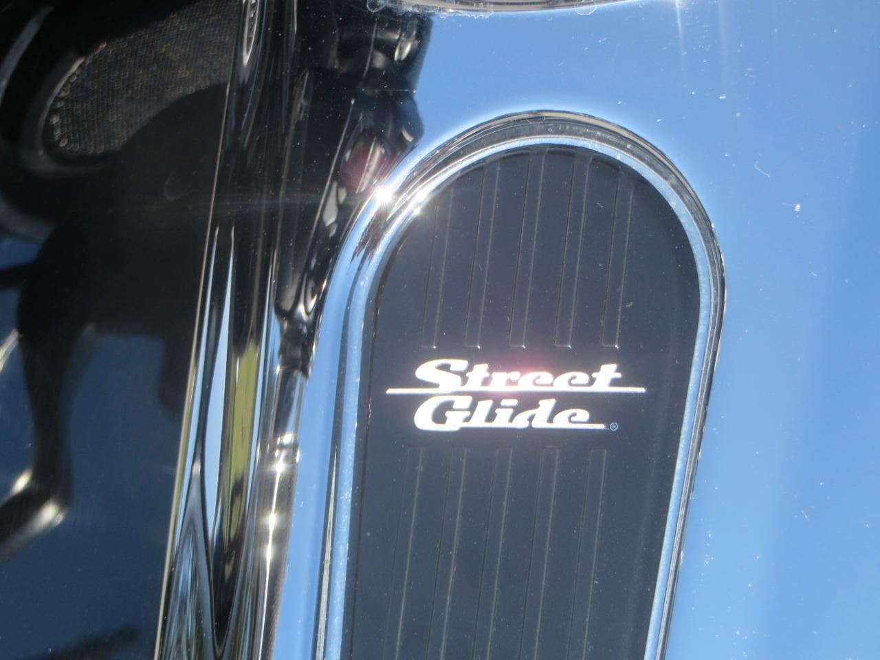 Harley-Davidson FLHXS  2014