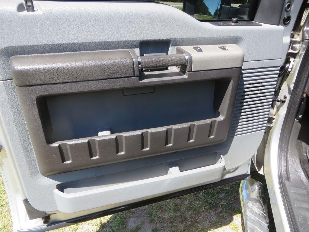 Ford Super Duty F-250 SRW  2013