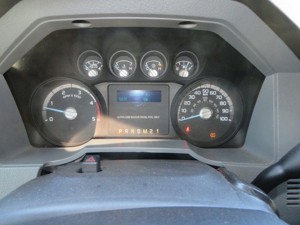 Ford Super Duty F-250 SRW  2013