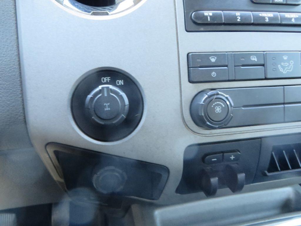 Ford Super Duty F-250 SRW  2013