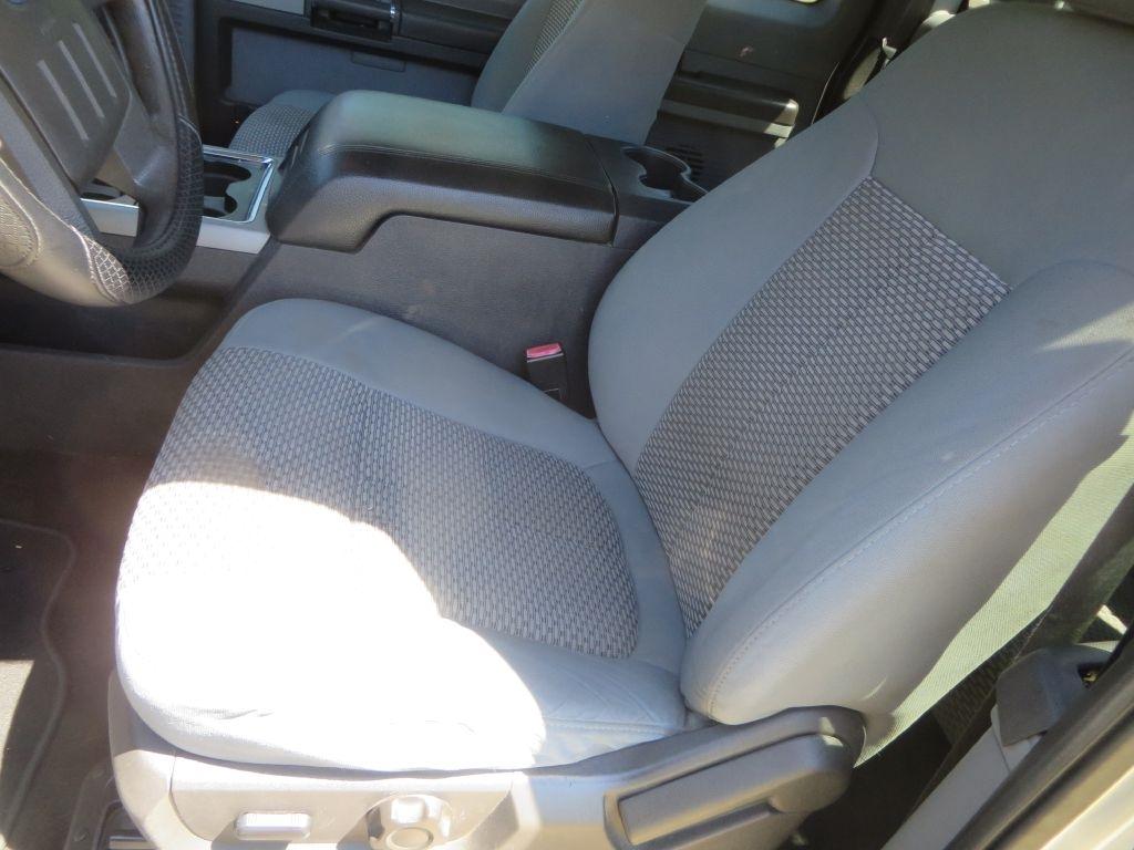 Ford Super Duty F-250 SRW  2013