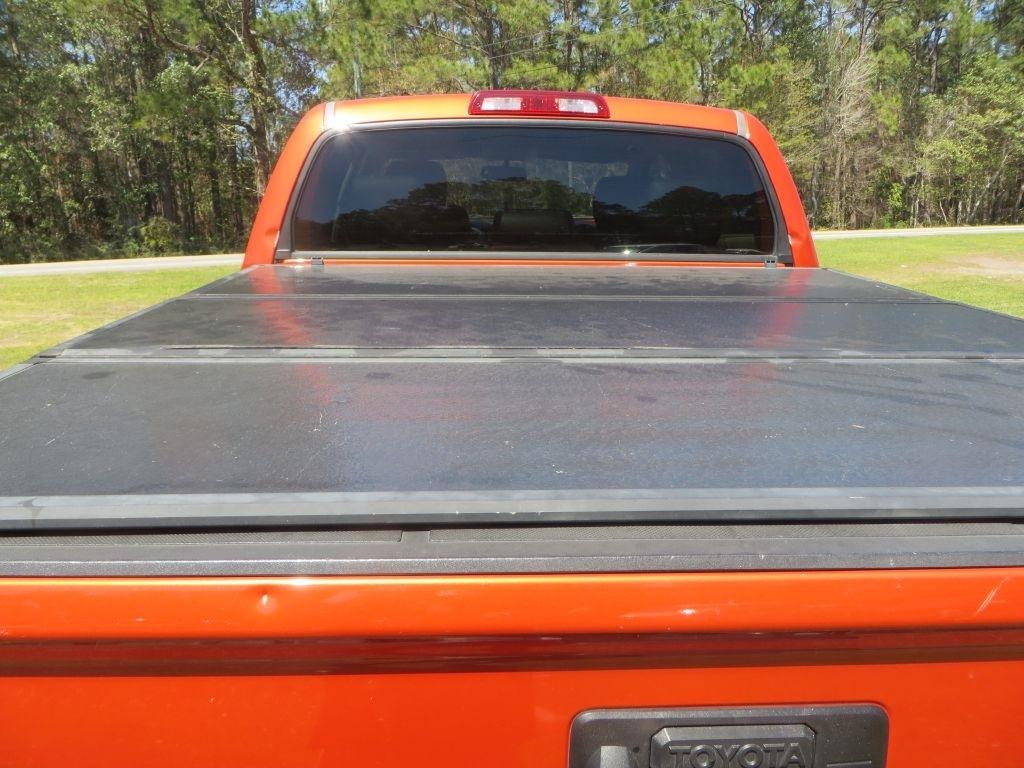 Toyota Tundra 4WD Truck  2016