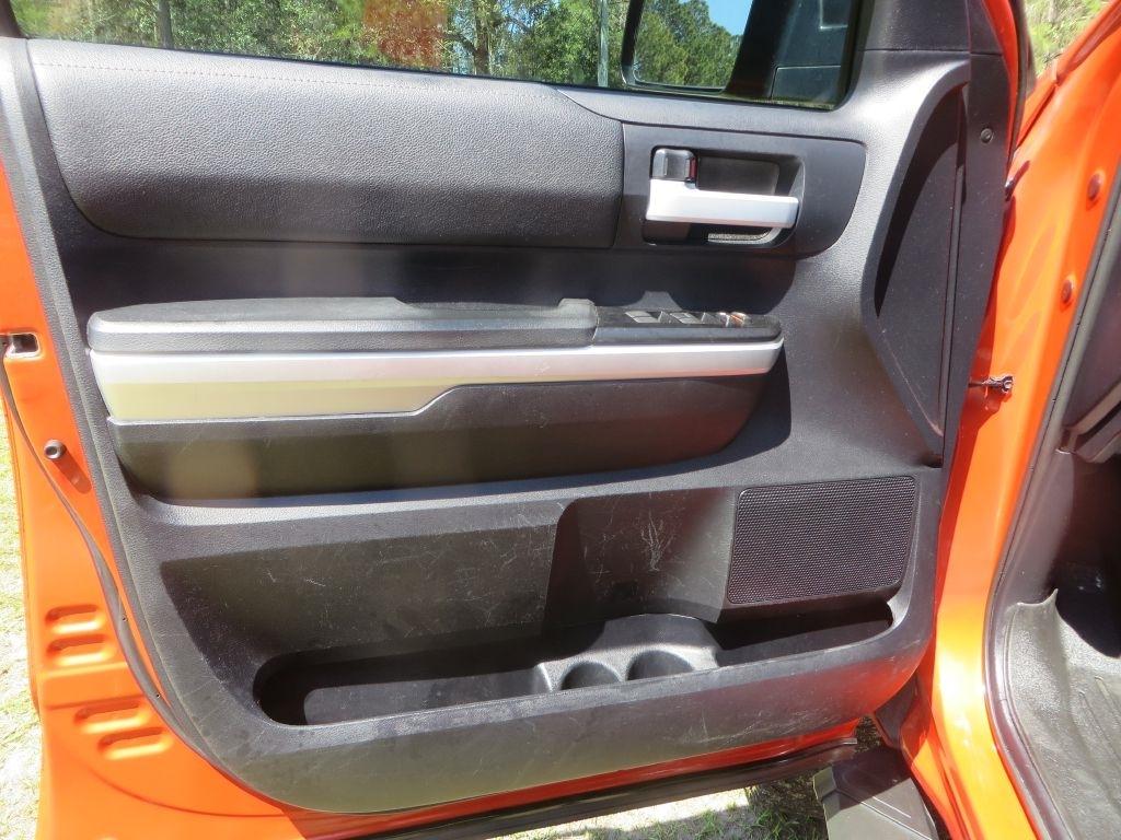 Toyota Tundra 4WD Truck  2016