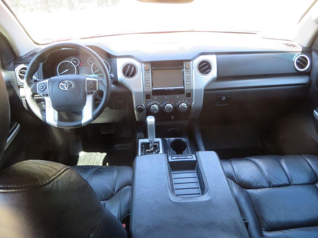 Toyota Tundra 4WD Truck  2016