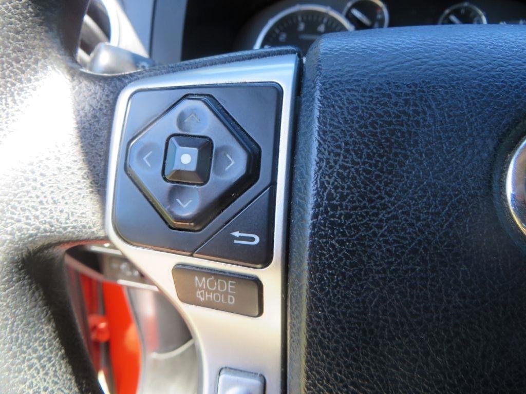 Toyota Tundra 4WD Truck  2016