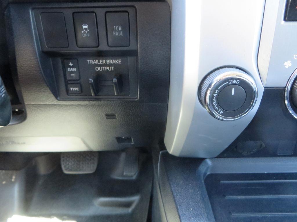 Toyota Tundra 4WD Truck  2016