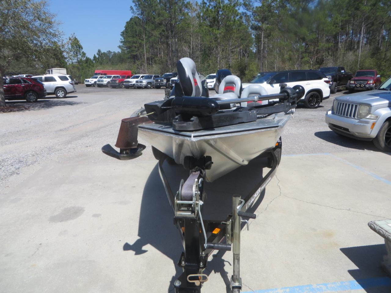 Bass Tracker Pro 170  2010