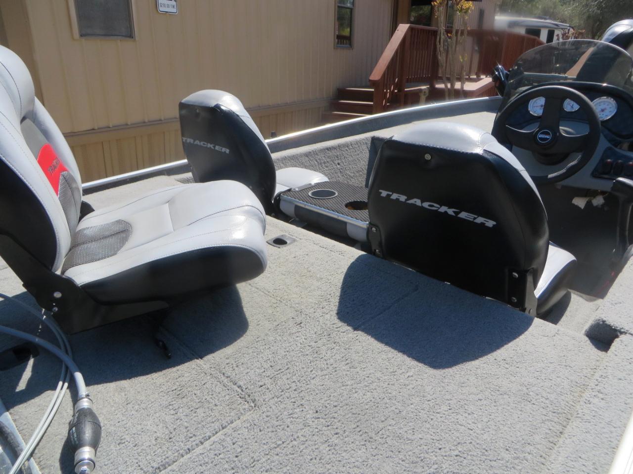 Bass Tracker Pro 170  2010