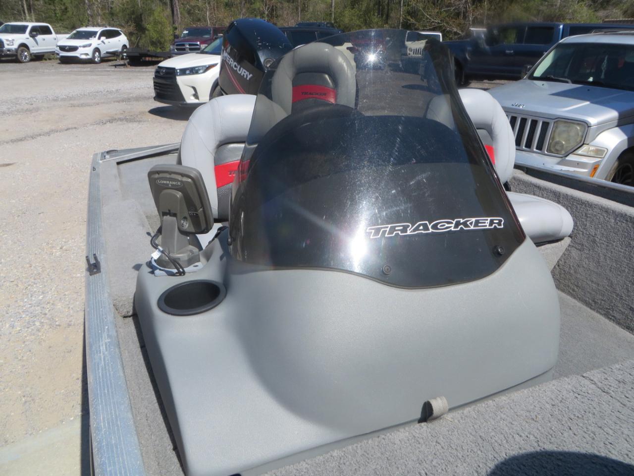 Bass Tracker Pro 170  2010