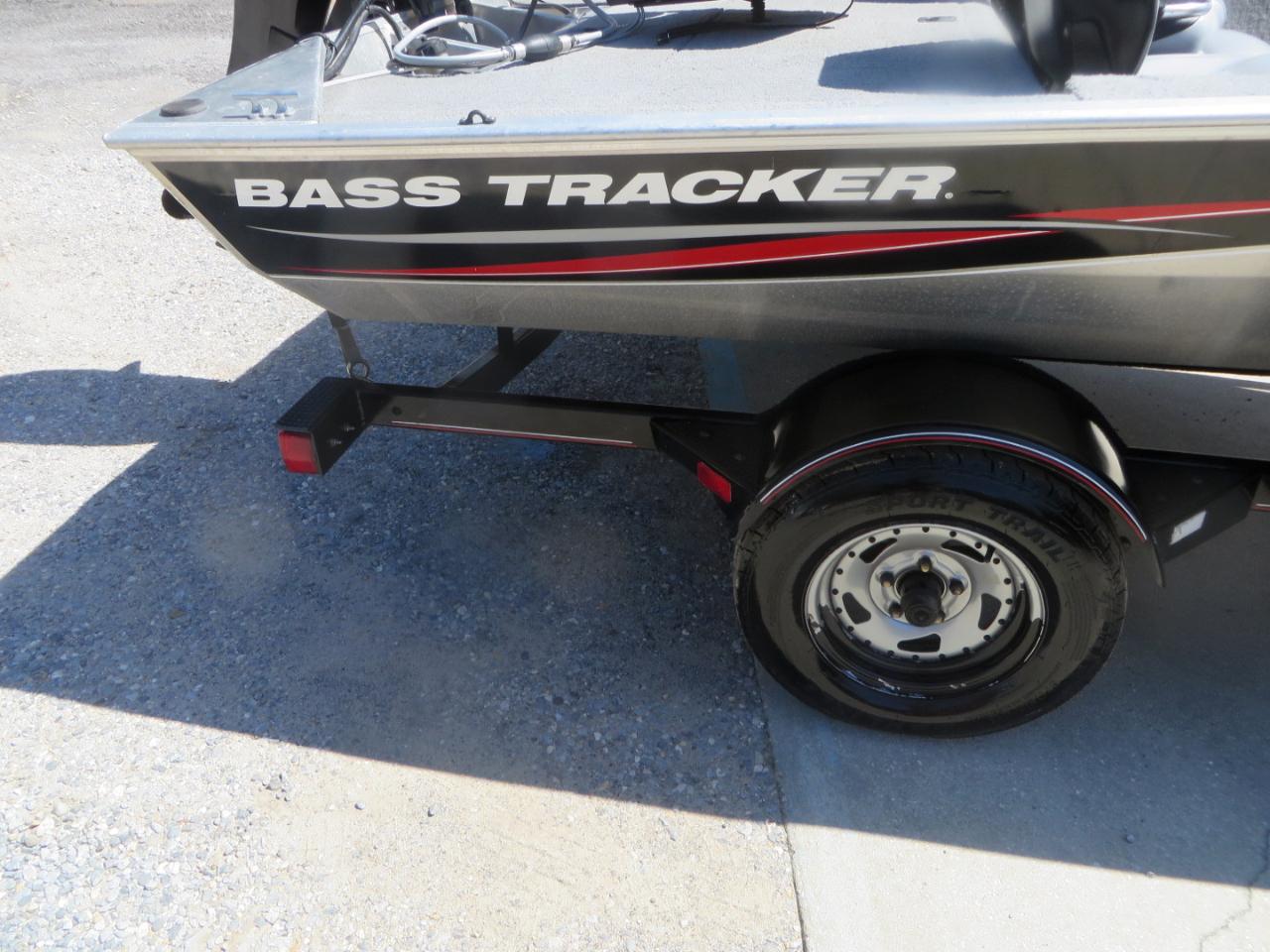 Bass Tracker Pro 170  2010
