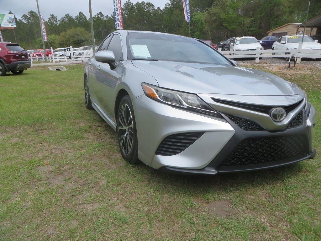 Toyota Camry  2018
